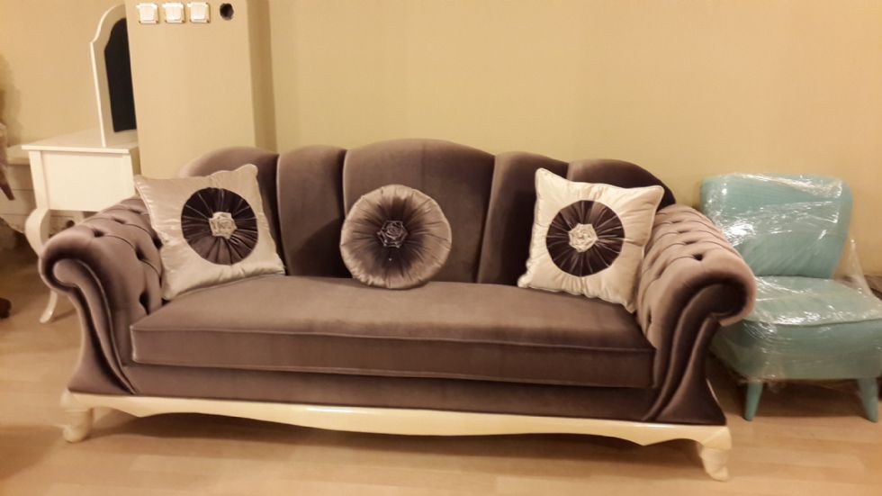 Kodu: 12557 - Brown Chesterfield Sofa Designs Velvet Fabrics Couches