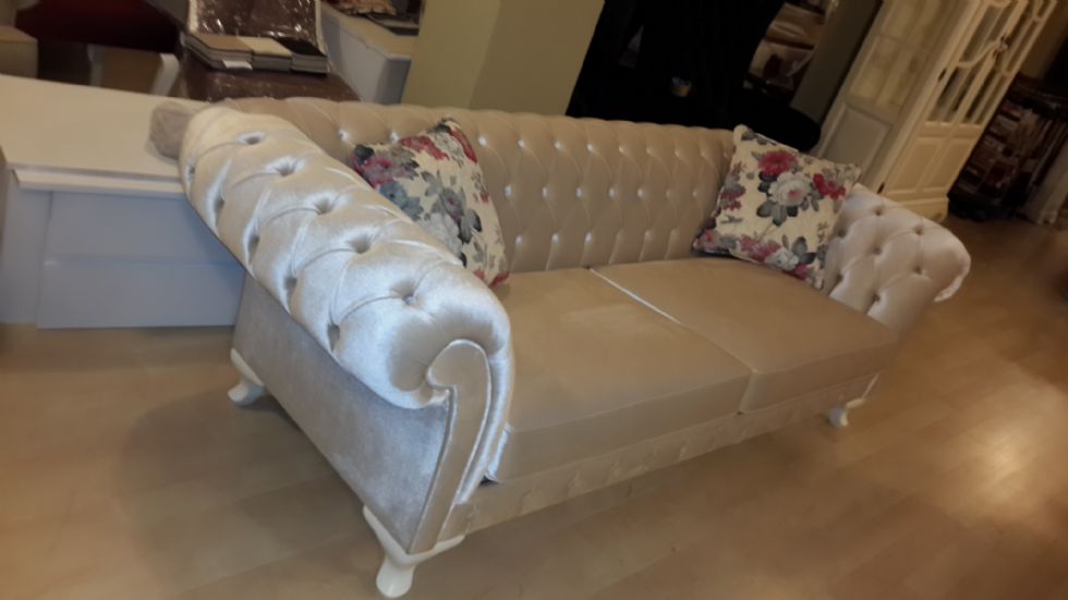 Kodu: 12615 - Chesterfield Sofa Designs Velvet Fabrics Couches