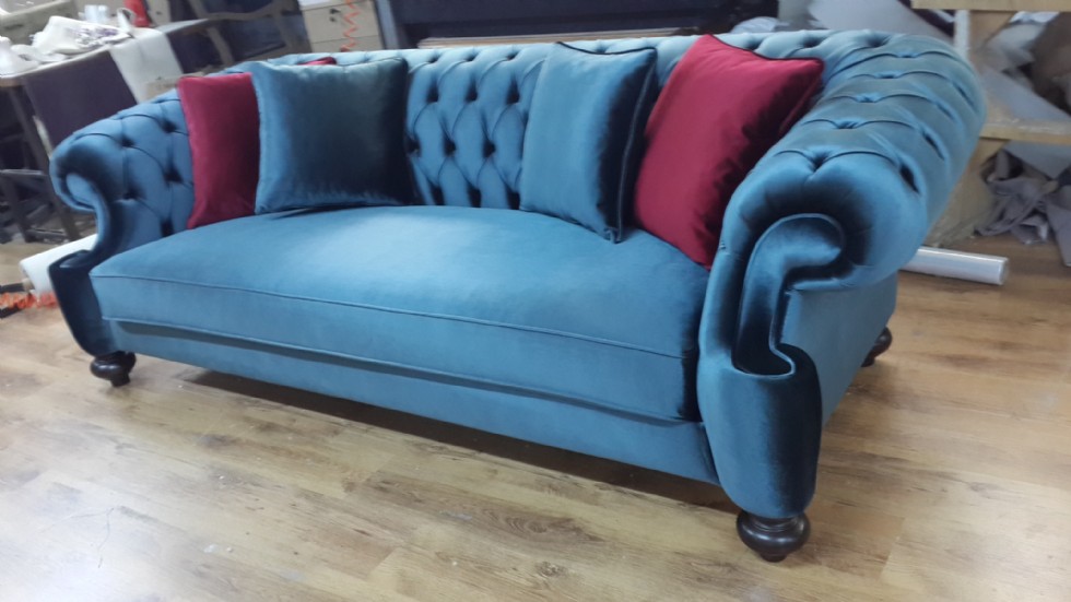 Chesterfield Sofa Designs Velvet Fabrics Couches