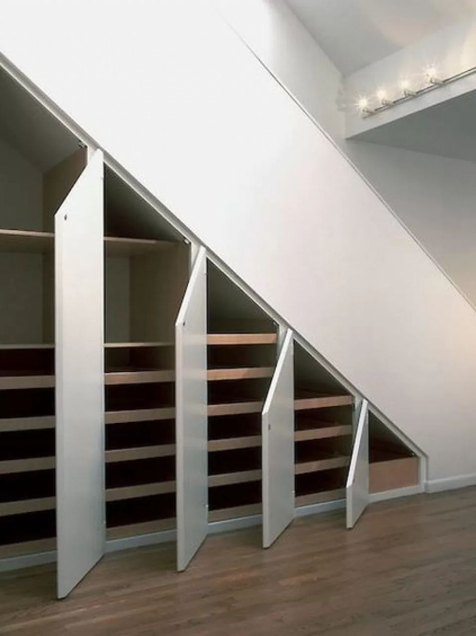 Kodu: 13094 - Space-saving Storage: Custom Under Stairs Furniture Cabinets